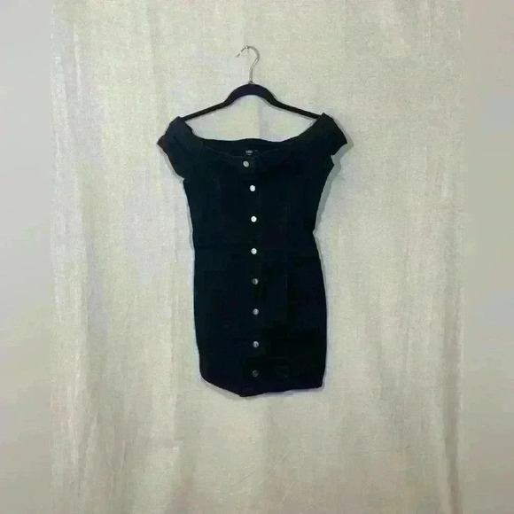 GUESS Black Off the Shoulder Button Up Dress Sz XS - Picture 1 of 5